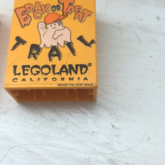Limited Edition Legoland Collectors Brick x2 - Picture 4 of 4